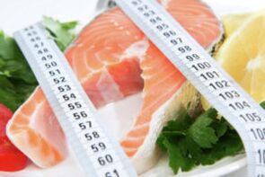 Produtos proteicos e fita centímetro